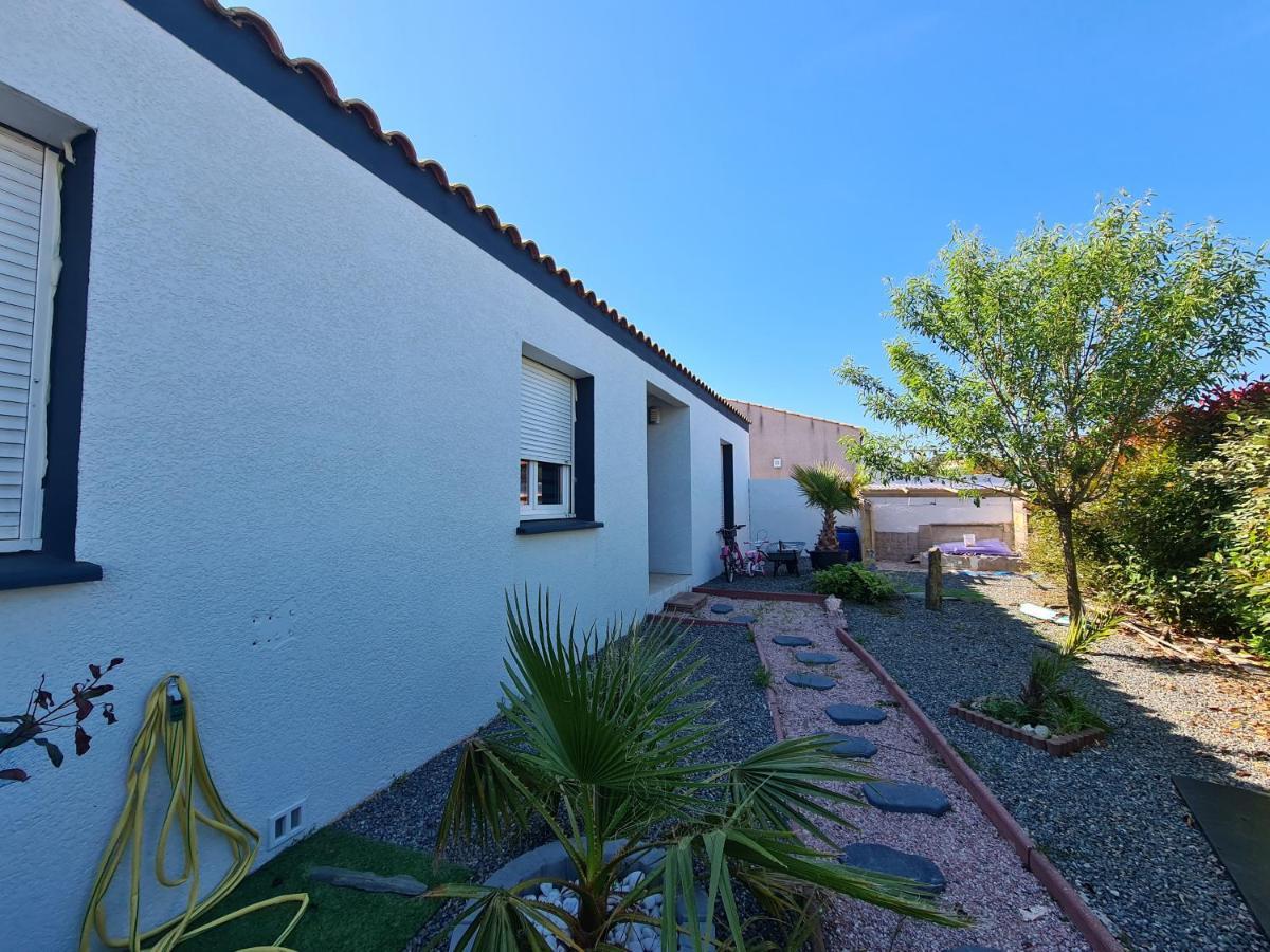 Villa Avec Piscine Sans Vis-A-Vis Caux-et-Sauzens Esterno foto